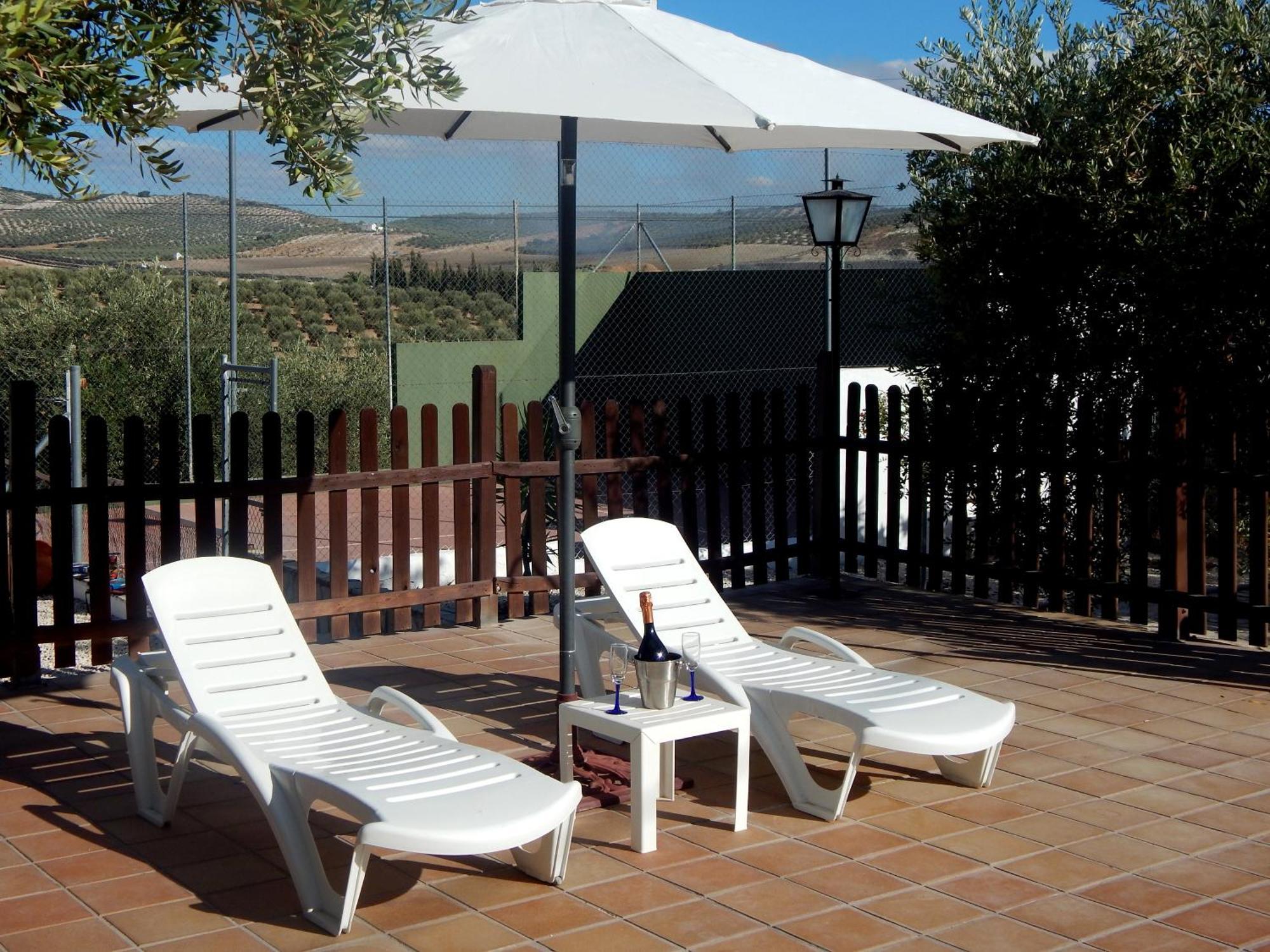 Villa Maria - Pista De Padel Y Piscina Baena Exterior photo