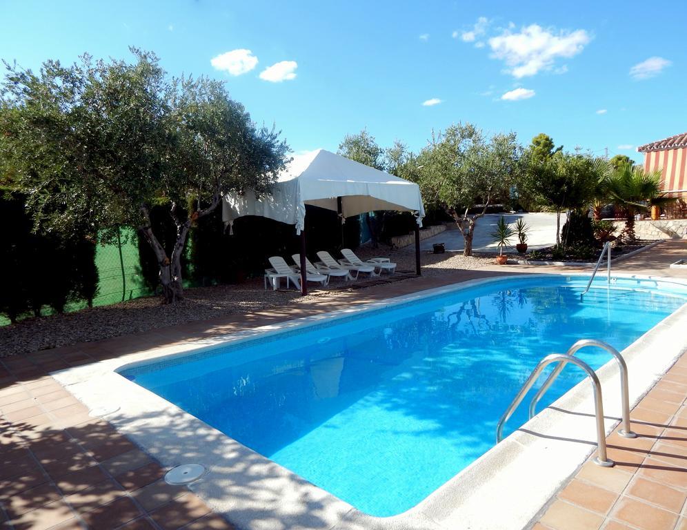 Villa Maria - Pista De Padel Y Piscina Baena Exterior photo